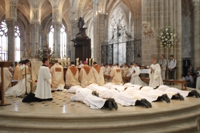 ORDINATIONS SACERDOTALES DANS LA CTÉ SAINT-MARTIN