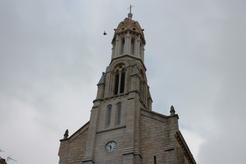 Église<br /><span class="gloock"> Saint-Charles</span>