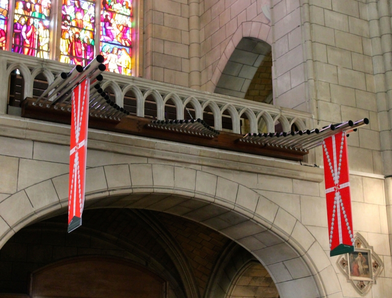 Église<br /><span class="gloock"> Sainte-Eugénie</span>