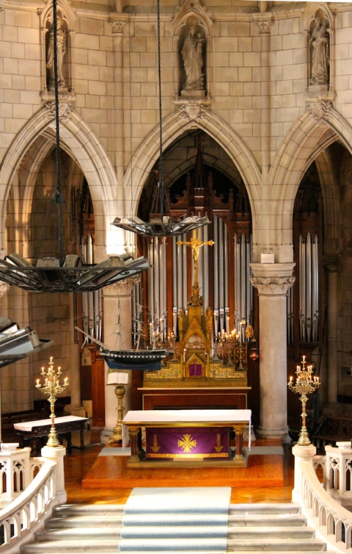 Église<br /><span class="gloock"> Sainte-Eugénie</span>
