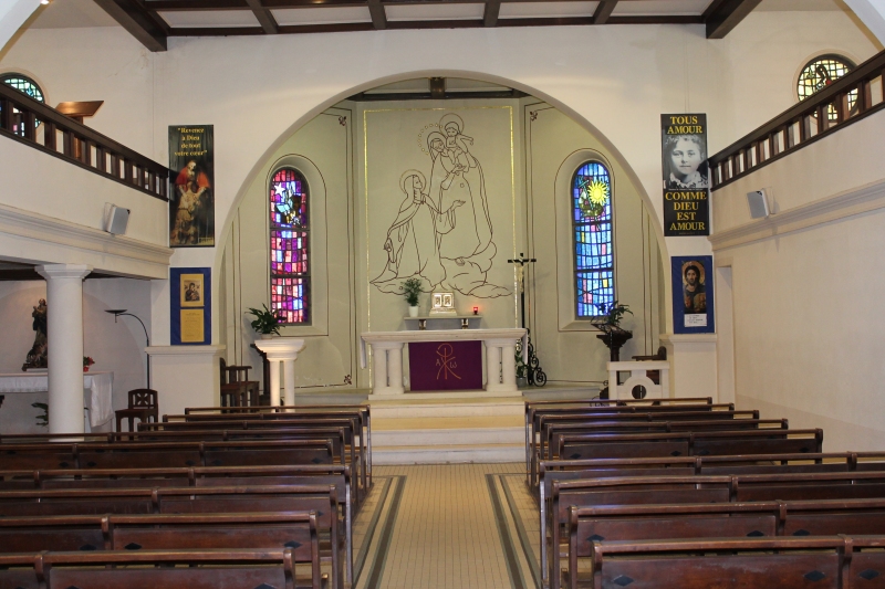 Église<br /><span class="gloock"> Sainte-Thérèse</span>