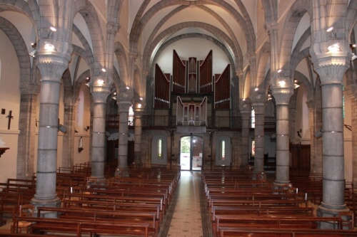 Église<br /><span class="gloock"> Saint-Charles</span>