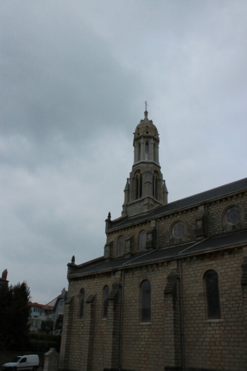 Église<br /><span class="gloock"> Saint-Charles</span>