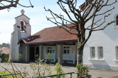 Église<br /><span class="gloock"> Sainte-Thérèse</span>