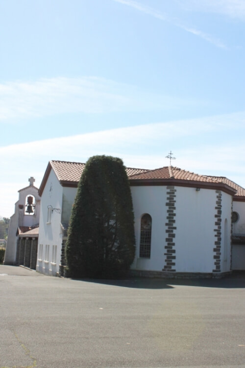 Église<br /><span class="gloock"> Sainte-Thérèse</span>