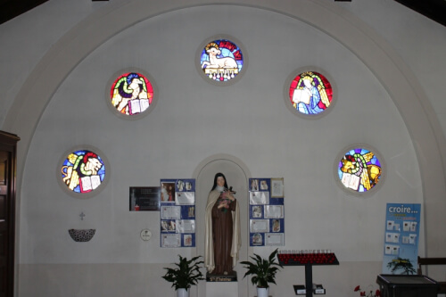 Église<br /><span class="gloock"> Sainte-Thérèse</span>
