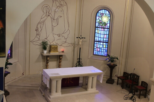 Église<br /><span class="gloock"> Sainte-Thérèse</span>