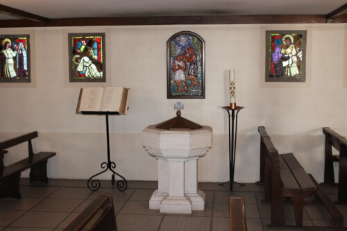 Église<br /><span class="gloock"> Sainte-Thérèse</span>